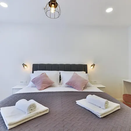 Zara Lumina Apartment Exterior photo